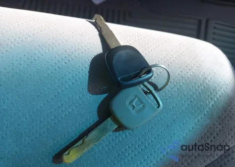 2010 Honda Odyssey Lx from USA, damaged, VIN 5FNRL3H21AB026759